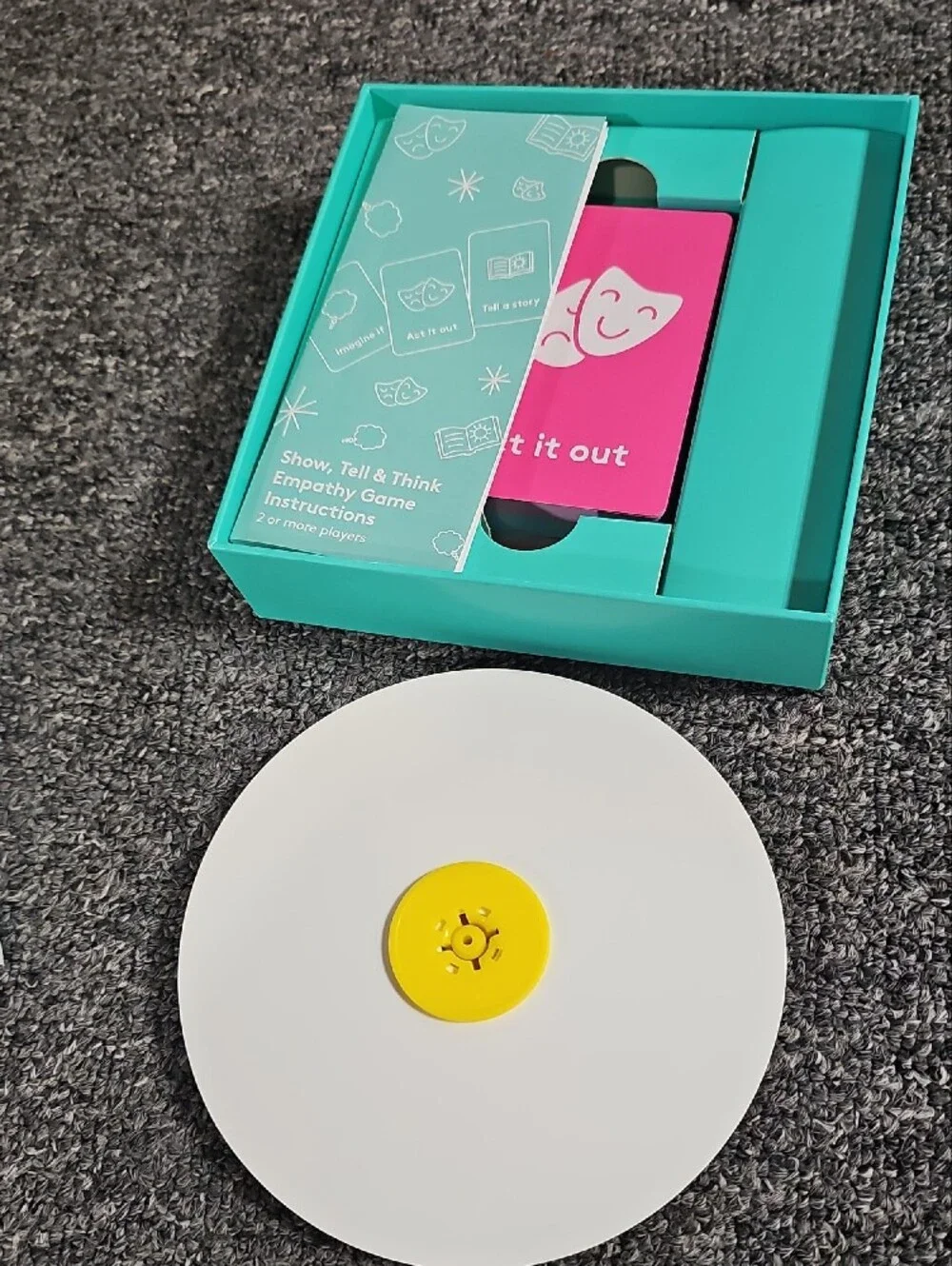 Lovevery Show, Tell And Think Empathy Game